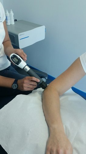 Physiotherapy Center in Dubai offering shockwave therapy